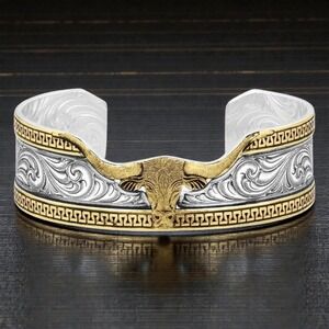 Montana Silversmiths Fine Silver Carved Longhorn Cuff Bracelet Retail $95 - NEW